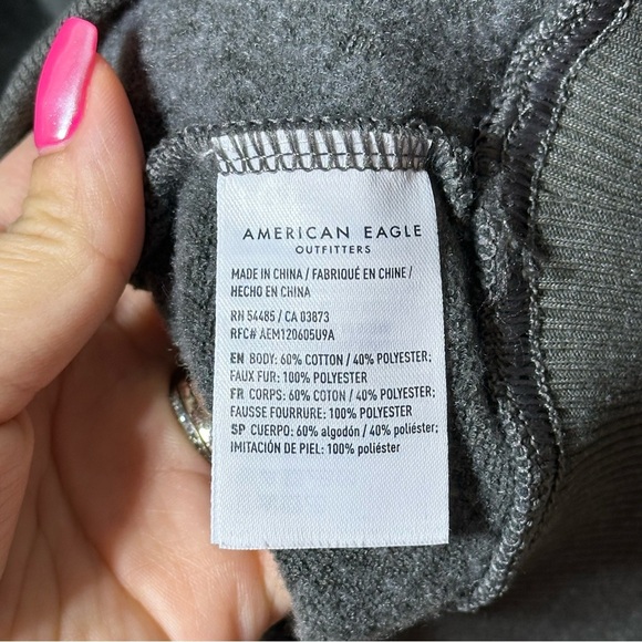 American Eagle Mountain Graphic Sweater - Picture 7 of 9
